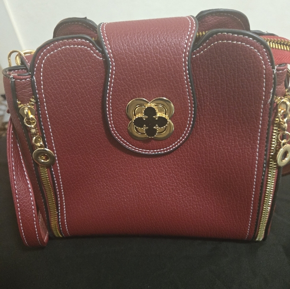 Temu Vintage Crossbody Tote /Shoulder w/ Adjustable Strap Color- Red - Picture 2 of 7